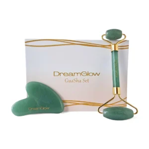 DreamGlow Gezichtsroller & Gua Sha Set in aventurijn op neutrale achtergrond