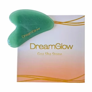 DreamGlow Gua Sha Steen in aventurijn op neutrale achtergrond