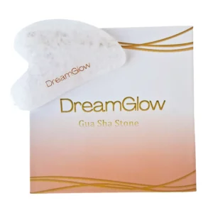 DreamGlow Gua Sha Steen in bergkristal op neutrale achtergrond