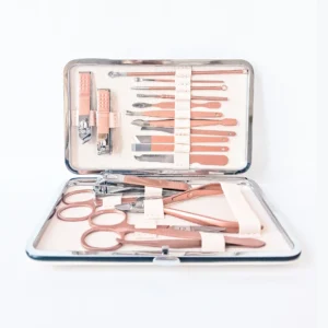 DreamGlow Luxe Manicureset met verpakking en inhoud van DreamGlow voor dagelijks gebruik