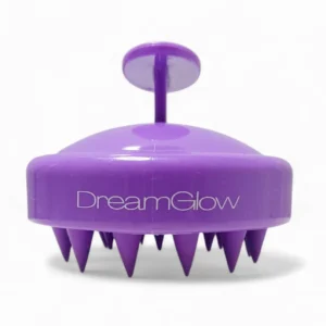 DreamGlow Scalp Massager in paars op neutrale achtergrond