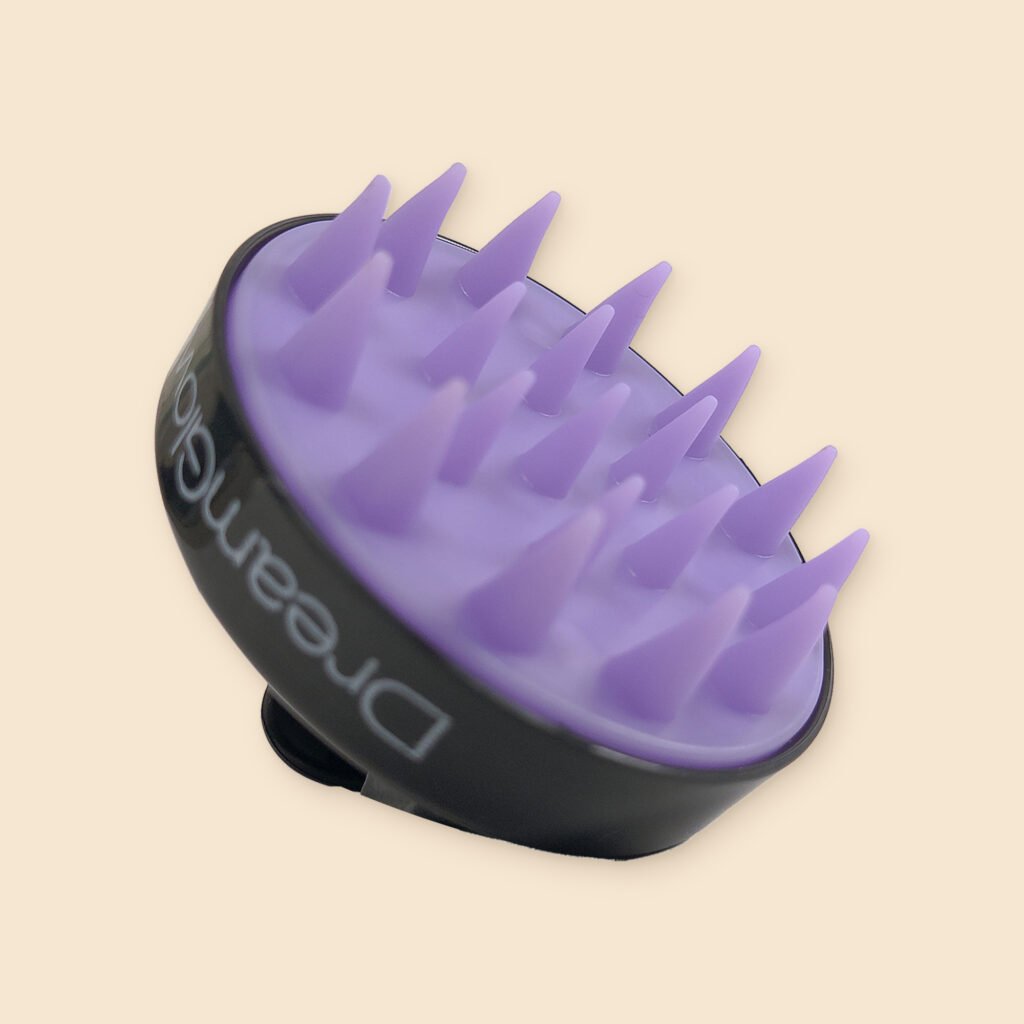 DreamGlow Shampooborstel klassiek Zwart/paars – noppen, schuin van voren